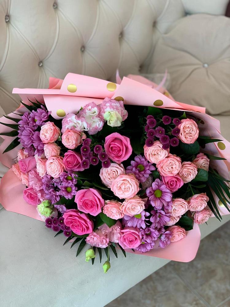 Букет цветов из: Хризантемы, Розы и Лизиантусы в Большой Мурте