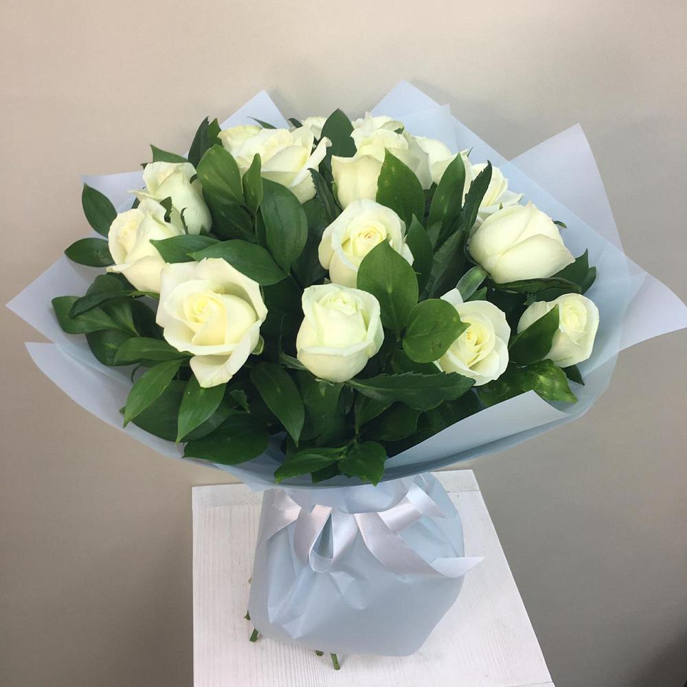 Букет 15 Белых роз Проуд в Большой Мурте