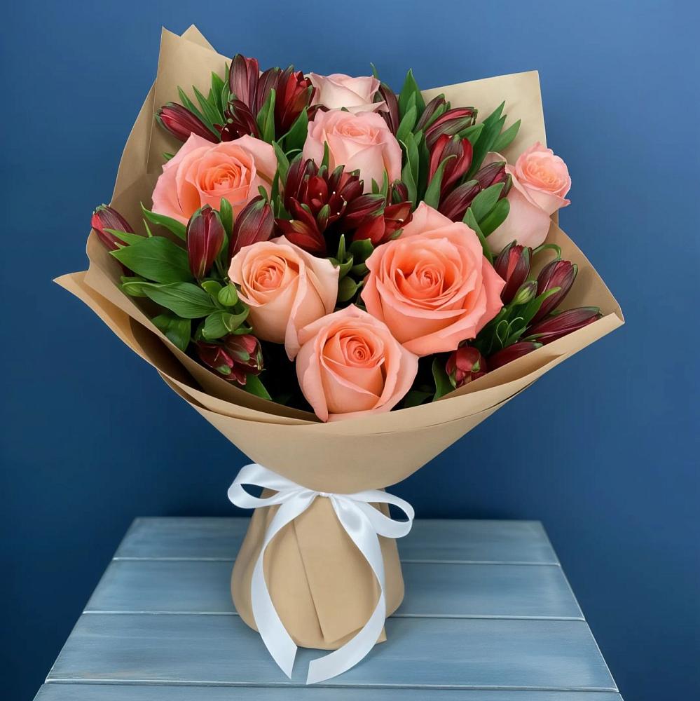 Букет цветов из: Розы и Альстромерии в Большой Мурте