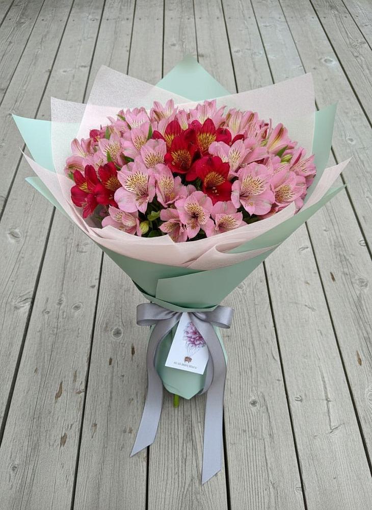 Букет цветов из: Альстромерии в Большой Мурте
