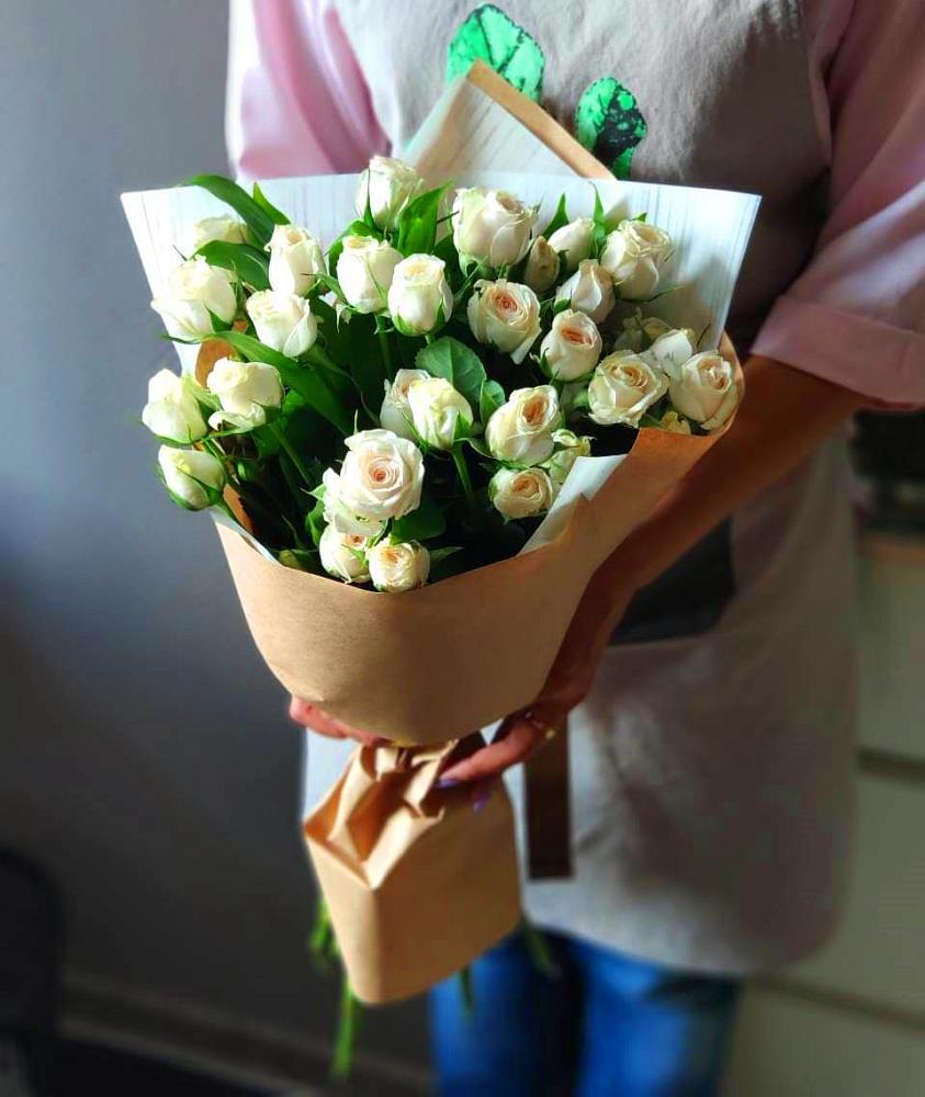 Букет цветов из: Розы в Большой Мурте