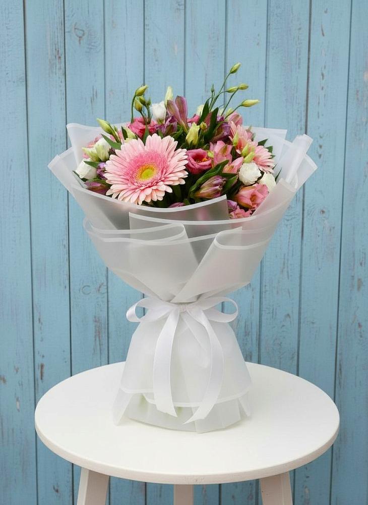 Букет цветов из: Герберы, Альстромерии и Лизиантусы в Большой Мурте