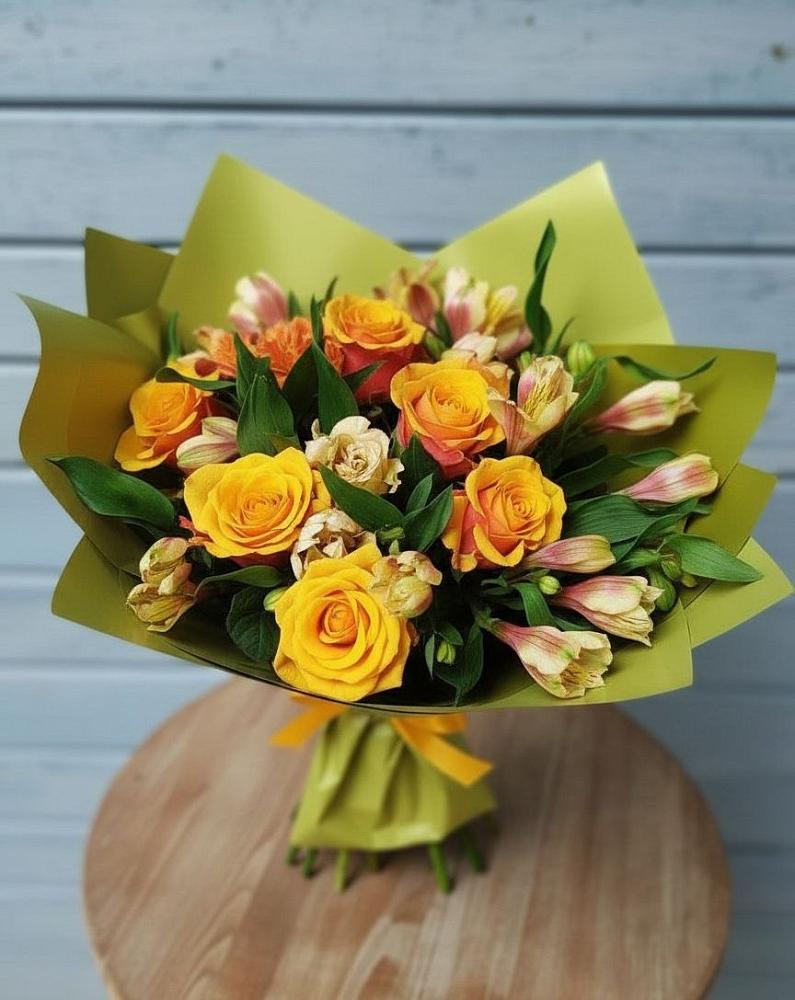 Букет цветов из: Альстромерии и Розы в Большой Мурте