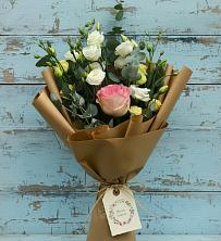 Букет цветов из:  Розы и Лизиантусы в Большой Мурте